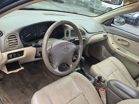 Used 2001 Oldsmobile Intrigue GL w/ Premium Leather Pkg image 7