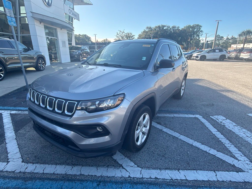 Used 2022 Jeep Compass Latitude AWD/4WD image 4