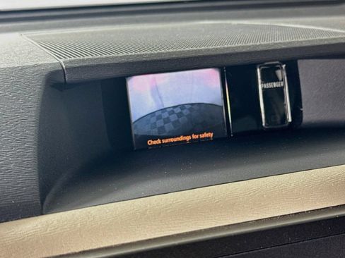 Used 2011 Toyota Sienna XLE FWD image 13