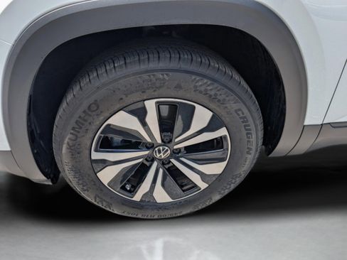 Used 2025 Volkswagen Atlas Cross Sport SE FWD image 27