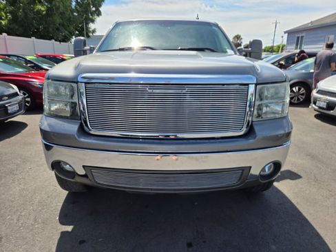 Used 2007 GMC Sierra 1500 SLT w/ Entertainment Package RWD image 6
