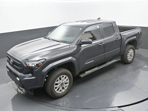 Used 2024 Toyota Tacoma SR5 image 30