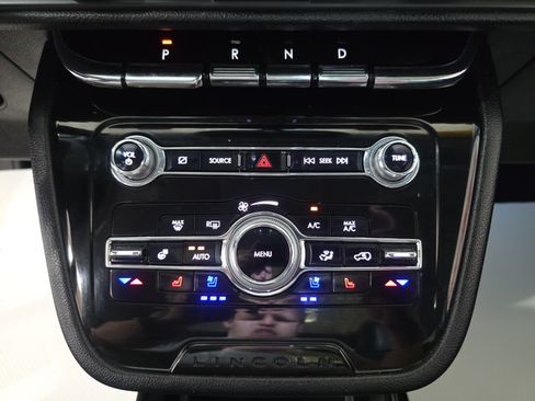 Used 2021 Lincoln Corsair Reserve w/ Equipment Group 201A AWD/4WD image 19