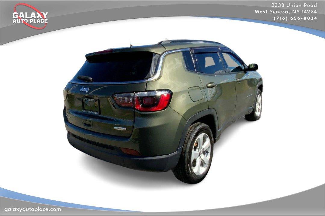 Used 2018 Jeep Compass Latitude w/ Cold Weather Group AWD/4WD image 5