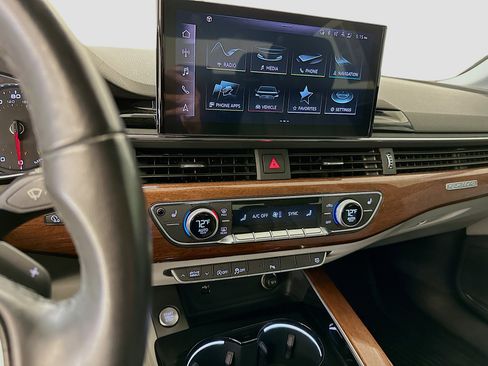 Used 2023 Audi A4 2.0T Premium w/ Convenience Package image 26