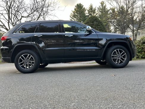 Used 2019 Jeep Grand Cherokee Limited AWD/4WD image 11