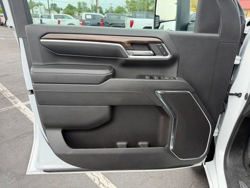 Used 2024 Chevrolet Silverado 2500 LT w/ Convenience Package AWD/4WD image 17