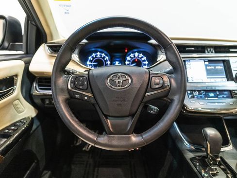 Used 2014 Toyota Avalon Limited FWD image 16