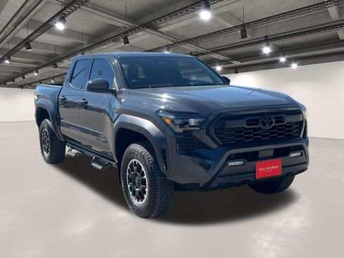 Used 2024 Toyota Tacoma TRD Off-Road image 2