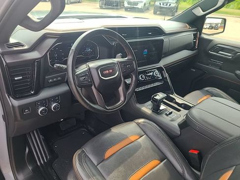 Used 2024 GMC Sierra 1500 AT4 w/ Technology Package AWD/4WD image 14