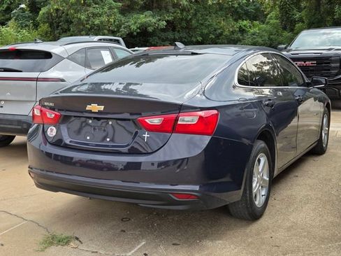 Used 2025 Chevrolet Malibu LS FWD image 3