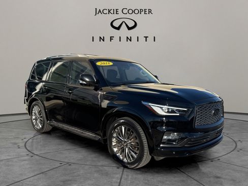 Certified 2018 INFINITI QX80 4WD w/ Deluxe Technology Package image 2