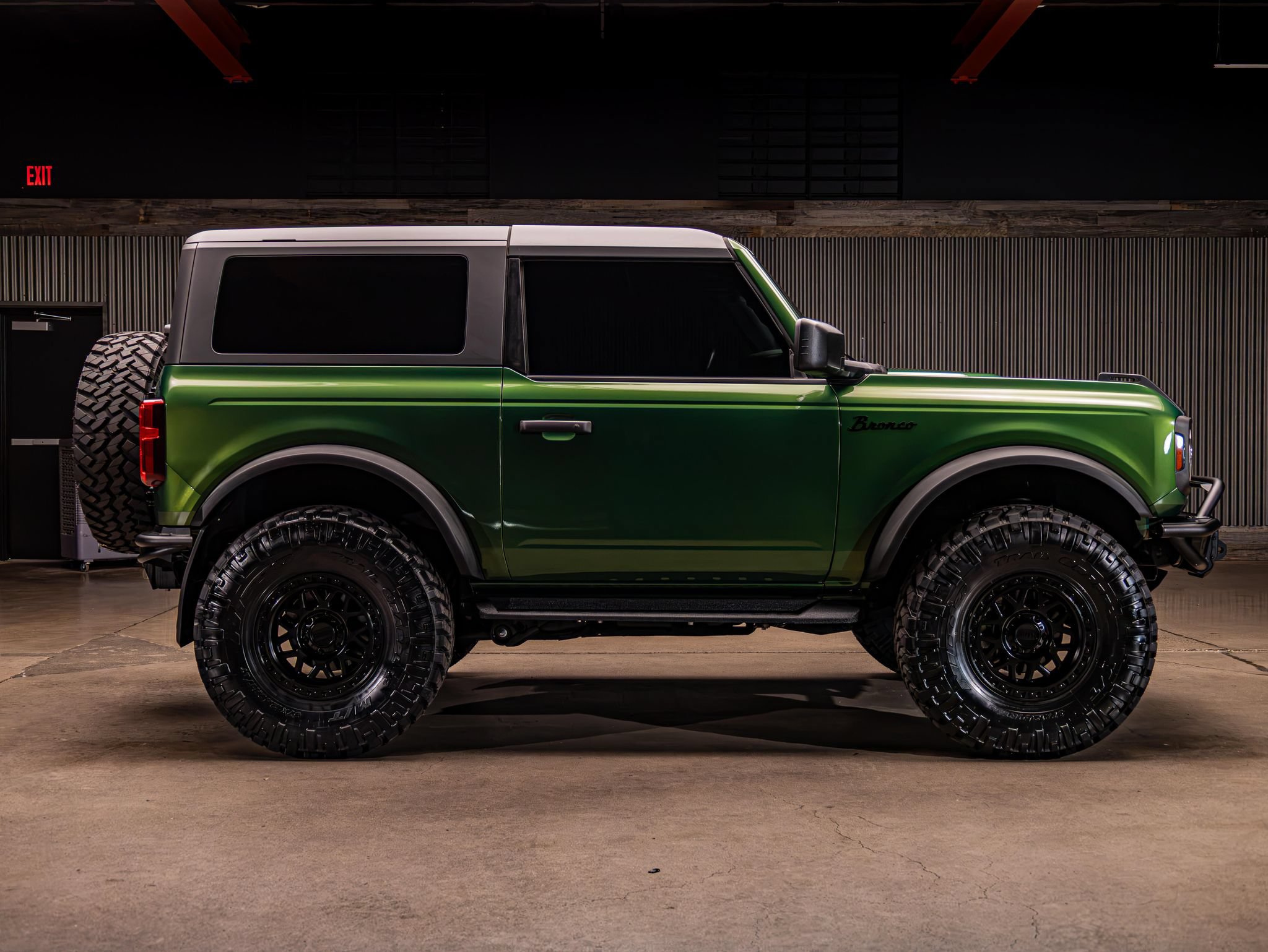 Used 2024 Ford Bronco Black Diamond w/ Sasquatch Package AWD/4WD image 11