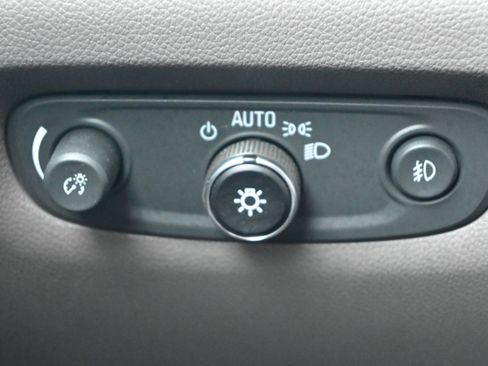 Used 2019 Chevrolet Traverse LT w/ LT Premium Package image 30