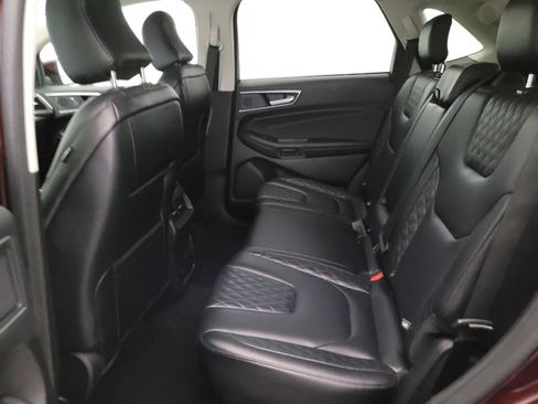 Used 2024 Ford Edge Titanium image 18