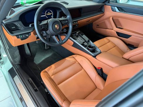 Used 2025 Porsche 911 Carrera image 11