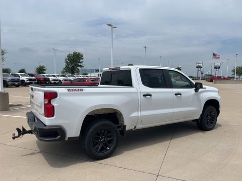 Used 2021 Chevrolet Silverado 1500 LT Trail Boss w/ Convenience Package II AWD/4WD image 5
