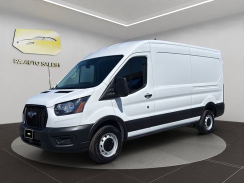 Used 2025 Ford Transit 250 148 Medium Roof image 2