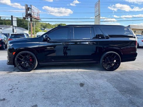 Used 2023 Cadillac Escalade ESV V AWD/4WD image 4