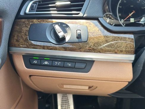 Used 2015 BMW 740Li image 19