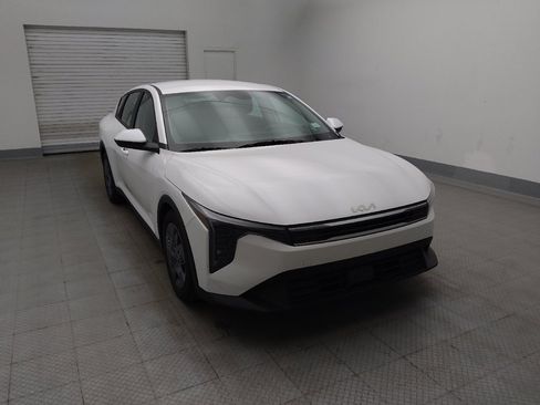 Used 2025 Kia K4 FWD image 14