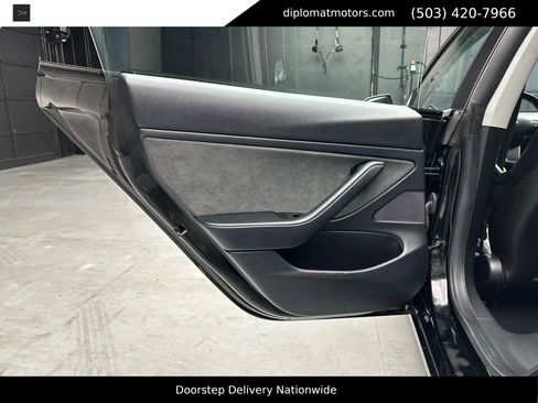 Used 2019 Tesla Model 3 Long Range image 33