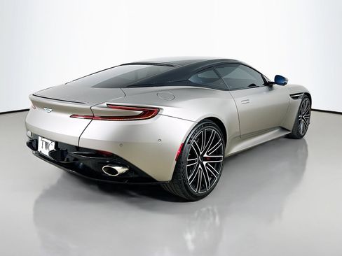 Used 2024 Aston Martin DB12 Coupe RWD image 5