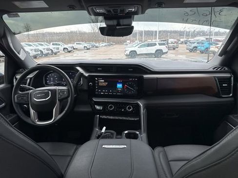 Used 2024 GMC Sierra 2500 Denali w/ Denali Reserve Package image 22