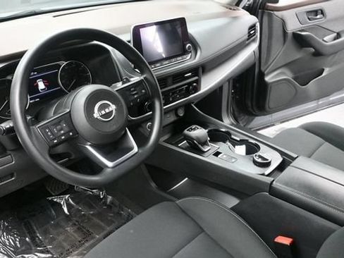 Used 2023 Nissan Rogue S AWD/4WD image 16