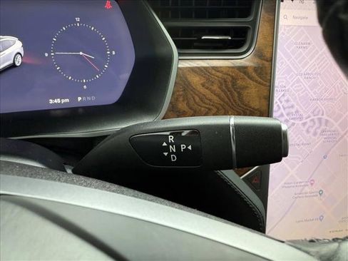 Used 2019 Tesla Model X Long Range image 16