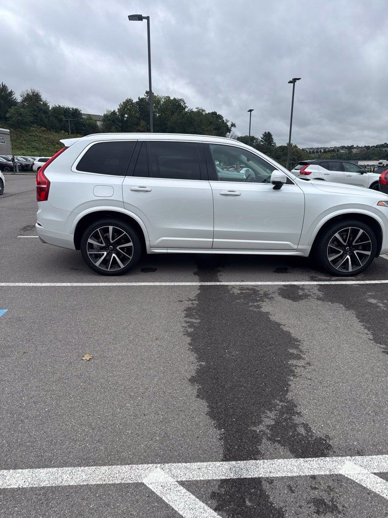 Used 2020 Volvo XC90 T6 Momentum AWD/4WD image 10