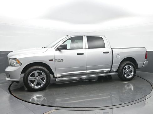 Used 2018 RAM 1500 Express w/ Express Value Package AWD/4WD image 2