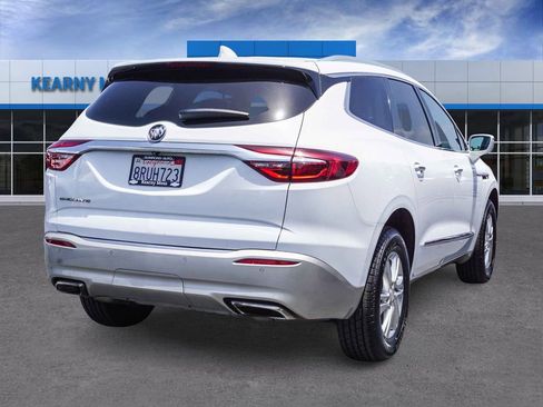 Used 2020 Buick Enclave Essence w/ Sound and Sites Package FWD image 6