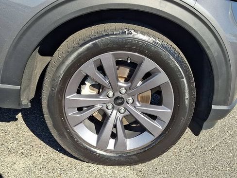Used 2023 Ford Explorer XLT w/ Equipment Group 202A AWD/4WD image 8