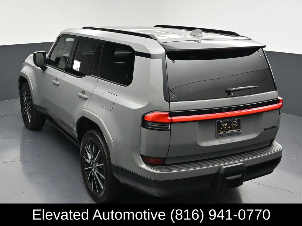 Used 2025 Lexus GX 550 w/ Accessory Package (2T) AWD/4WD image 31