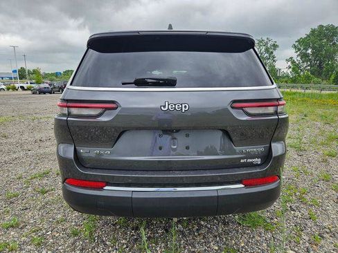Used 2022 Jeep Grand Cherokee L Laredo w/ Luxury Tech Group I AWD/4WD image 6