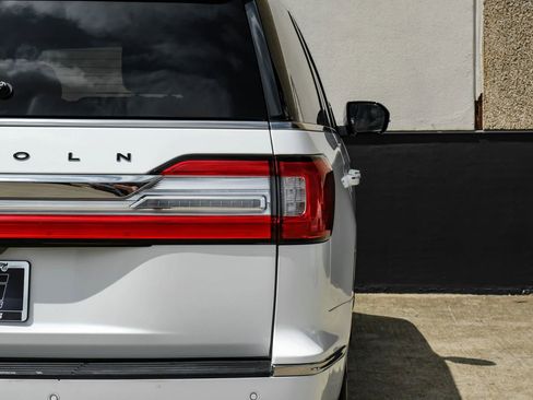 Used 2020 Lincoln Navigator Black Label w/ Cargo Convenience Package AWD/4WD image 51