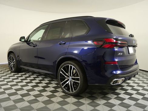 Used 2026 BMW X5 xDrive40i w/ M Sport Package image 5