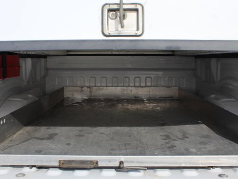 Used 2017 Ford F150 XLT image 16