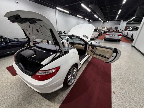 Used 2016 Mercedes-Benz SLK 350 image 44