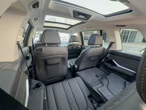Used 2022 BMW X7 xDrive40i w/ Executive Package AWD/4WD image 38