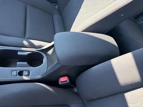 Used 2024 Toyota Corolla LE FWD image 27
