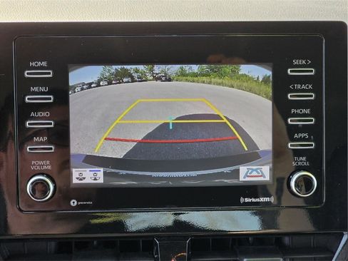 Used 2022 Toyota Camry SE image 23