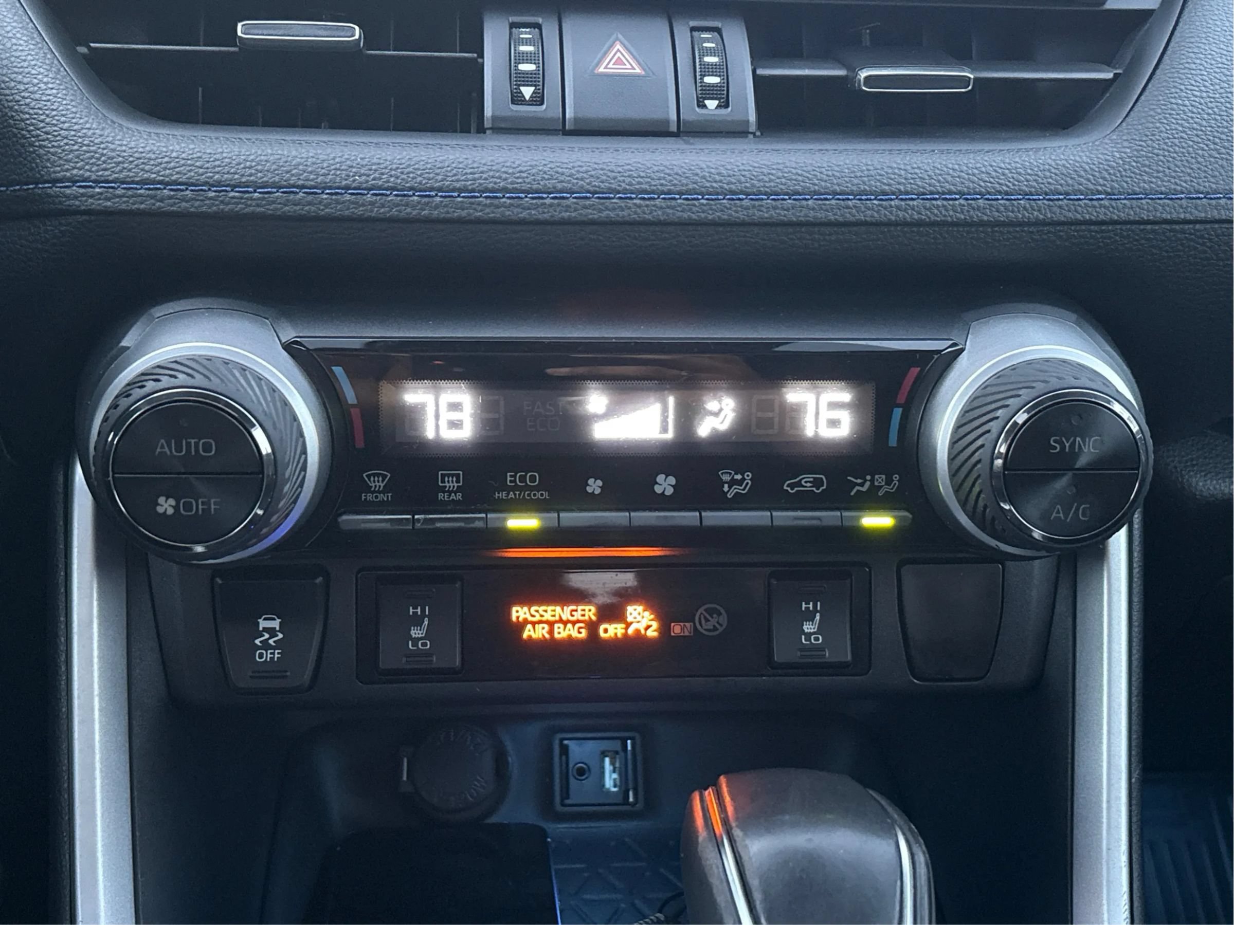 Used 2019 Toyota RAV4 XSE AWD/4WD image 34