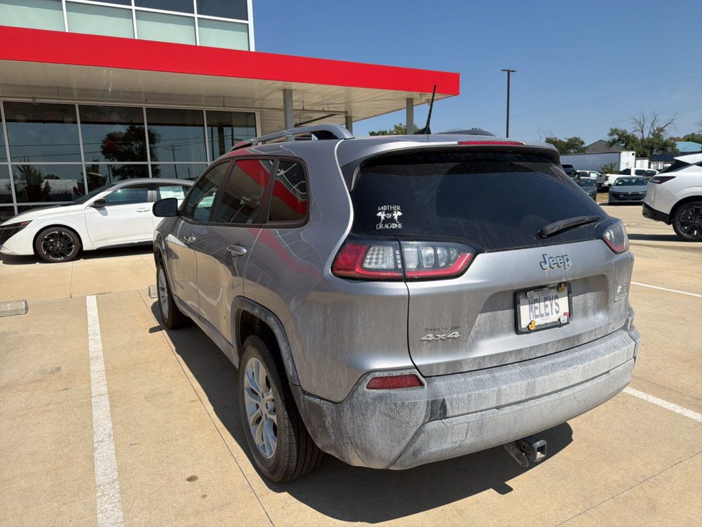 Used 2021 Jeep Cherokee Latitude AWD/4WD image 9