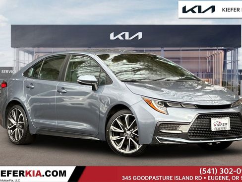 Used 2022 Toyota Corolla SE image 1