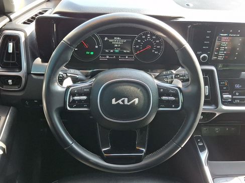 Used 2023 Kia Sorento EX AWD/4WD image 13