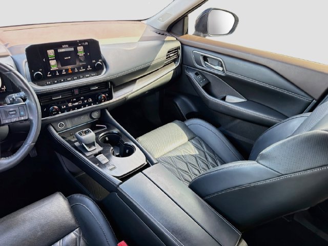Used 2021 Nissan Rogue Platinum FWD image 19