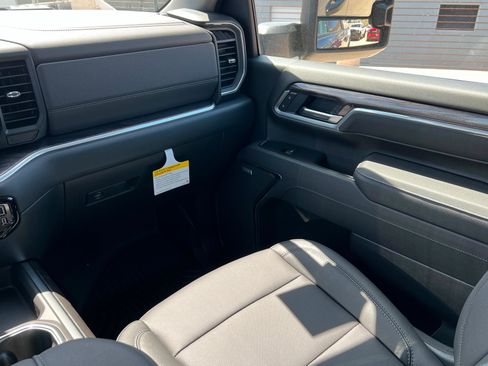 New 2026 Chevrolet Silverado 2500 LTZ w/ LTZ Plus Package AWD/4WD image 11
