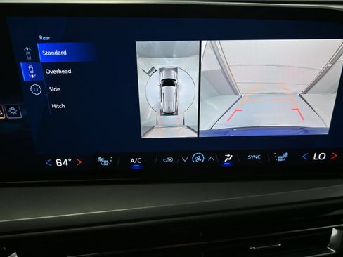 Certified 2026 Chevrolet Traverse LT w/ Enhanced Driving Package FWD image 17